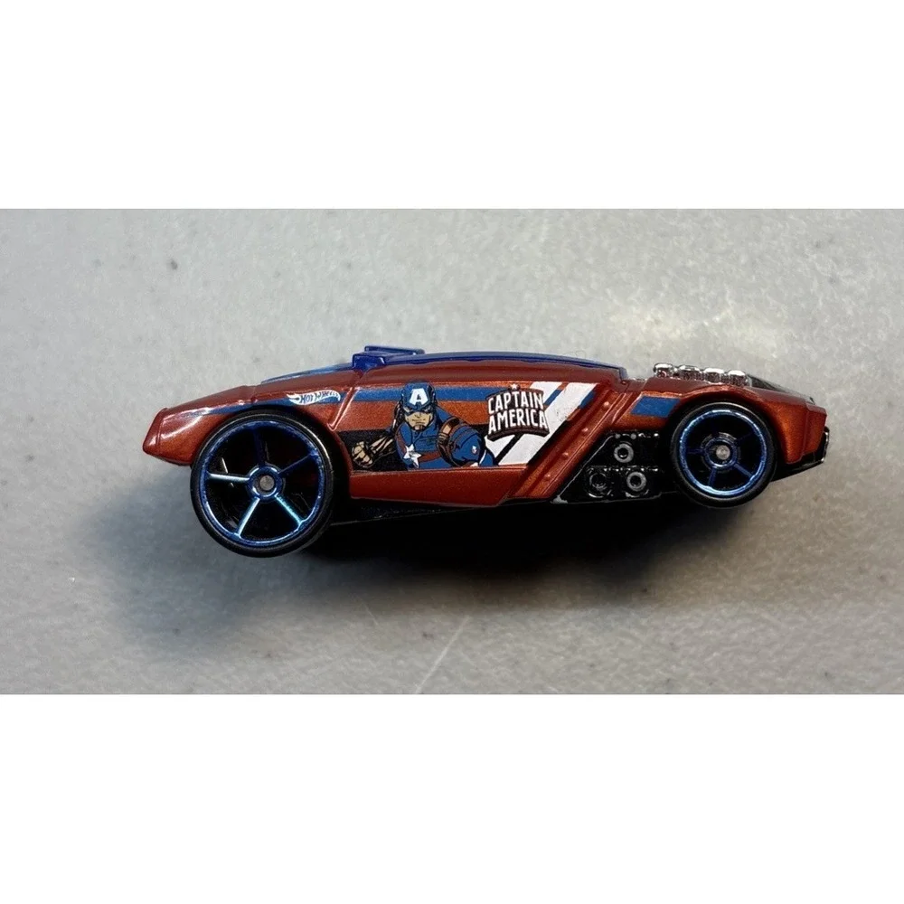 HOT WHEELS MARVEL ROGUE HOG CAPTAIN AMERICA RED 1:64 DIECAST 2 3/4